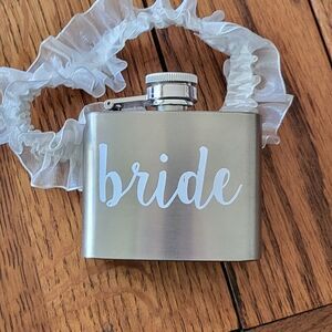 NWOT Bridal garter flask